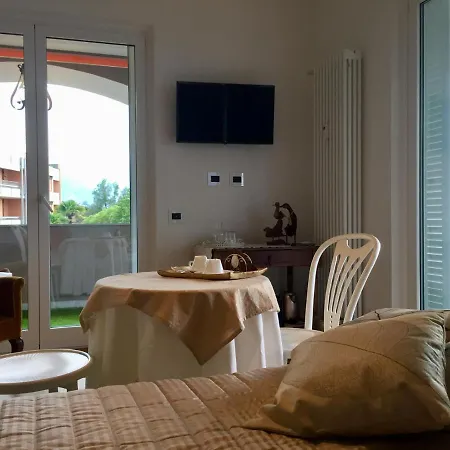 Madame Canard Bed & Breakfast